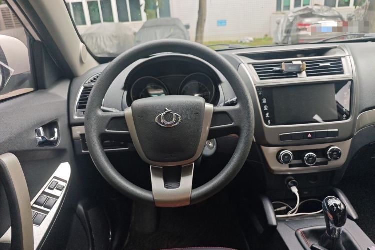 Used Geely Auto GX7 2015 Classic Edition 1.8L Manual Urban Model China IV Steering Wheel