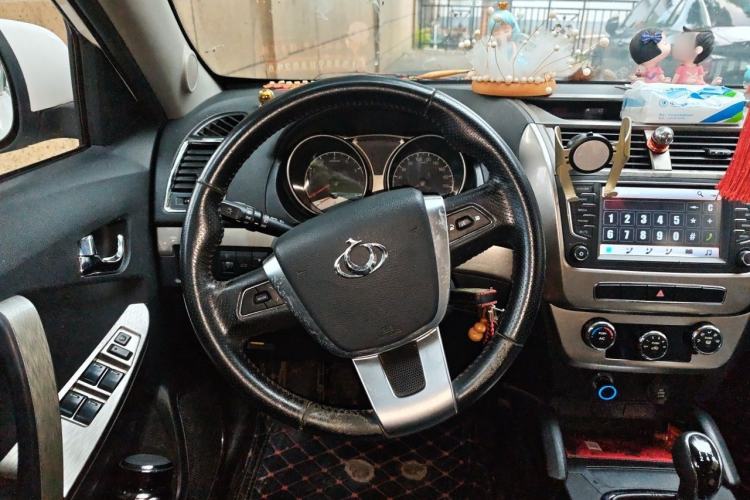 Used Geely Auto GX7 2015 Classic Edition 1.8L Manual Elite Model China V Standard Steering Wheel
