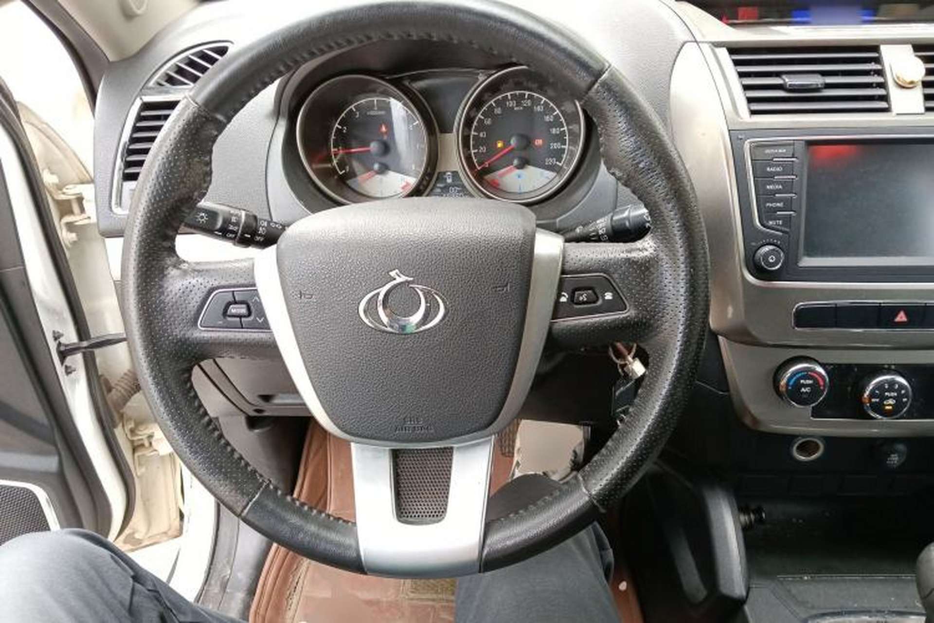 Used Geely Auto GX7 2015 Classic Edition 1.8L Manual Elite Model China V Standard Steering Wheel