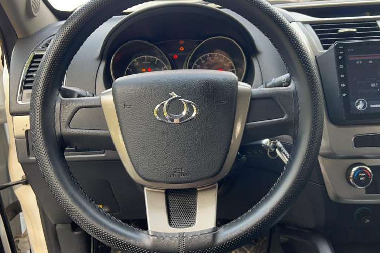 Used Geely Auto GX7 2015 Classic Edition 1.8L Manual Urban Model China V Standard Steering Wheel