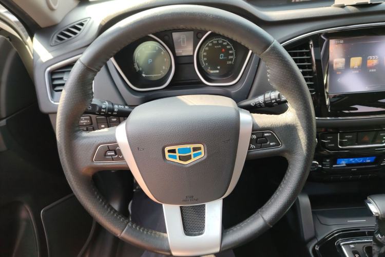 Used Geely Auto GX7 2015 Sports Edition 2.0L Automatic Luxury Upgrade Version China V Standard Steering Wheel
