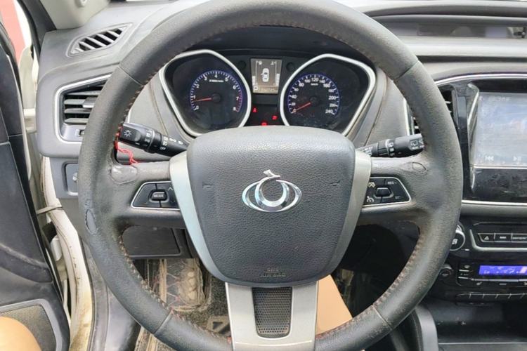 Used Geely Auto GX7 2015 Sport Edition 2.0L Automatic Luxury Model Steering Wheel
