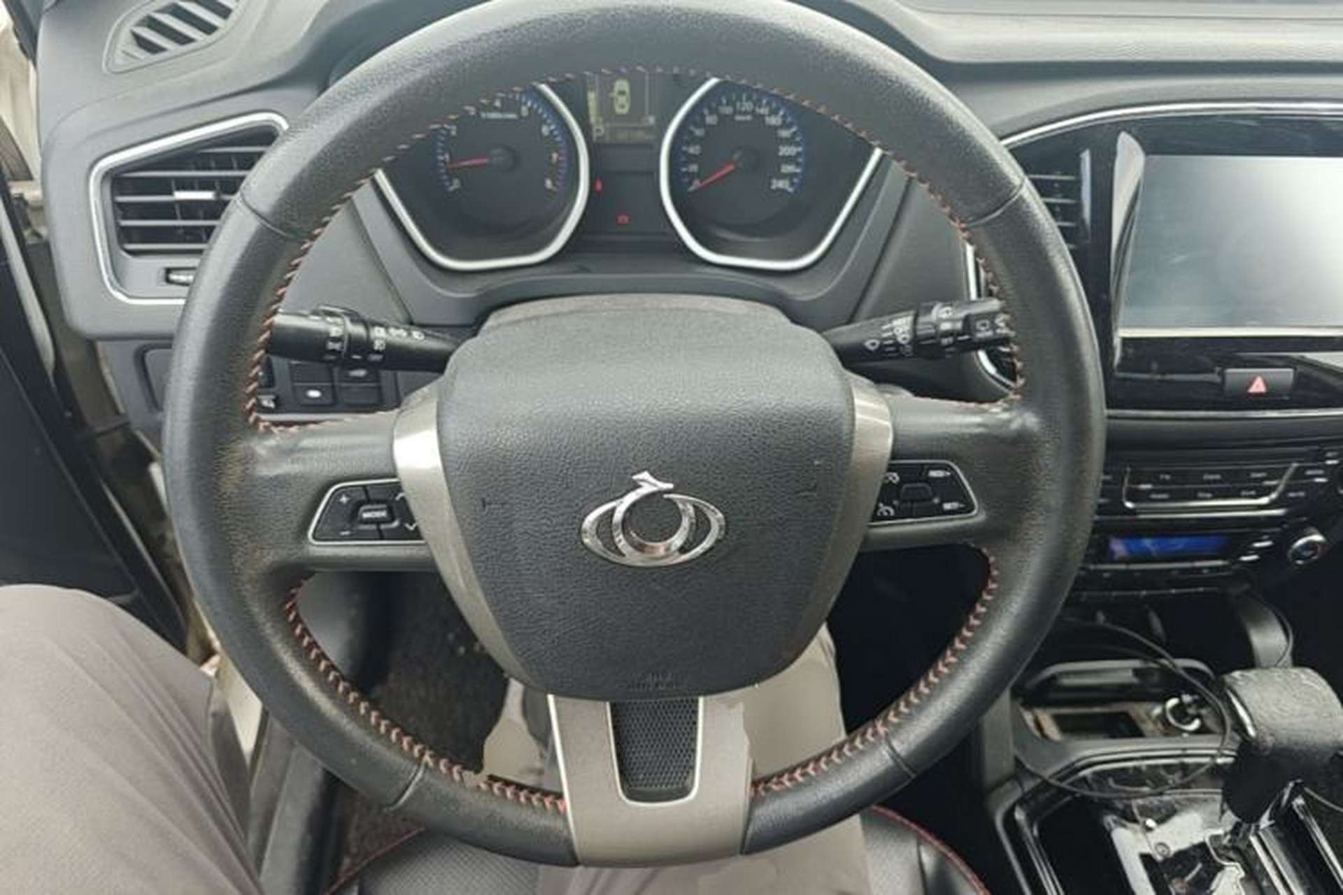 Used Geely Auto GX7 2015 Sports Edition 2.0L Automatic Prestige Model Steering Wheel