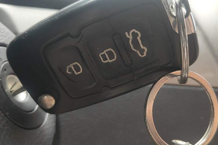 Used Geely Auto GX7 2015 Classic Edition 1.8L Manual Elite Model China IV Vehicle Key