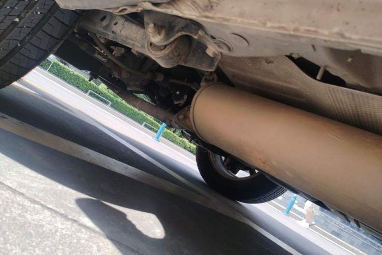 Used Geely Auto GX7 2015 Classic Edition 1.8L Manual Elite Model China IV Chassis Rear Right