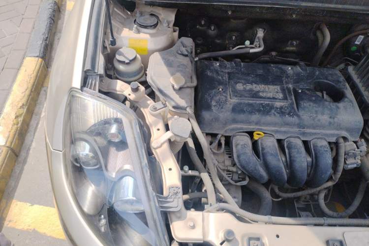 Used Geely Auto GX7 2015 Classic Edition 1.8L Manual Elite Model China IV Engine Bay Right