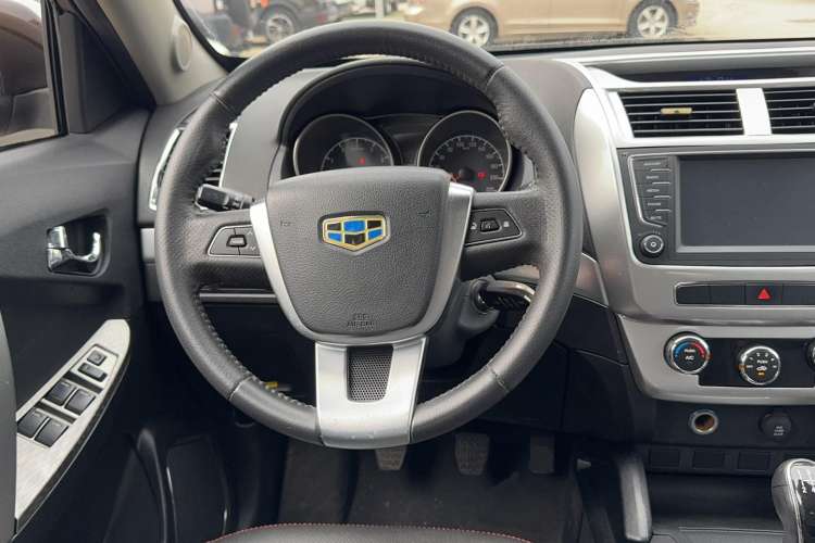 Used Geely Auto GX7 2015 Classic Edition 1.8L Manual Elite Model China V Standard Steering Wheel