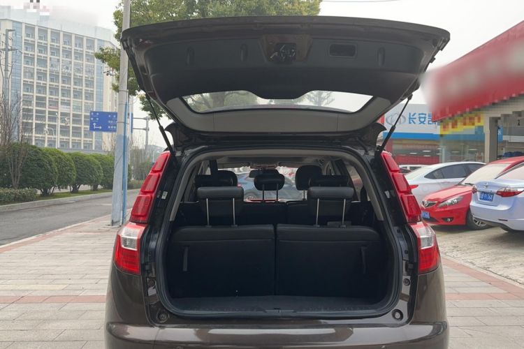 Used Geely Auto GX7 2015 Classic Edition 1.8L Manual Elite Model China V Standard Trunk