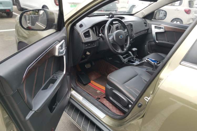 Used Geely Auto GX9 2014 2.4L Automatic Two-Wheel Drive Luxury Version Driver Seat
