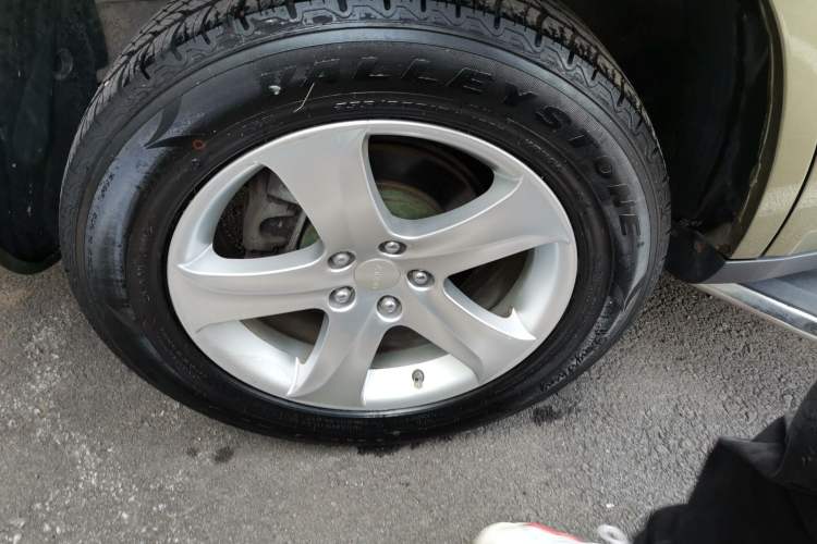 Used Geely Auto GX9 2014 2.4L Automatic Two-Wheel Drive Luxury Version Right Rear Wheel Hub