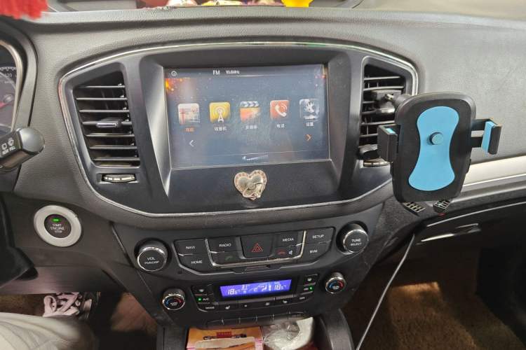 Used Geely Auto GX9 2014 2.4L Manual 4x4 Prestige Edition Audio And AC Panel