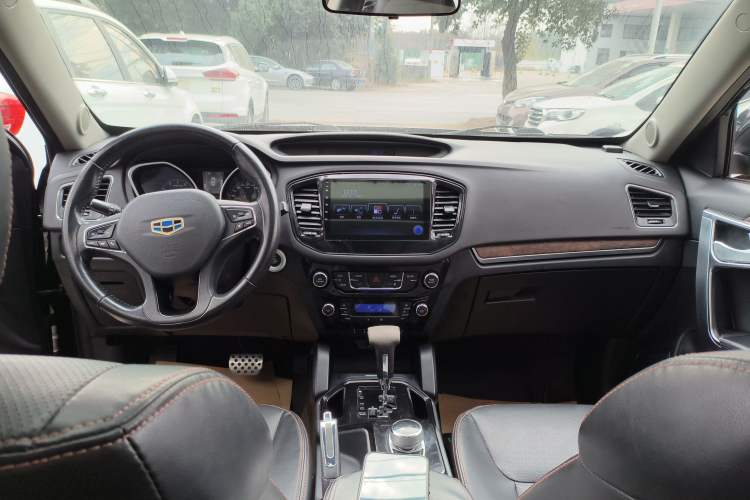 Used Geely Auto GX9 2014 2.4L Automatic Two-Wheel Drive Deluxe Model Audio And AC Panel