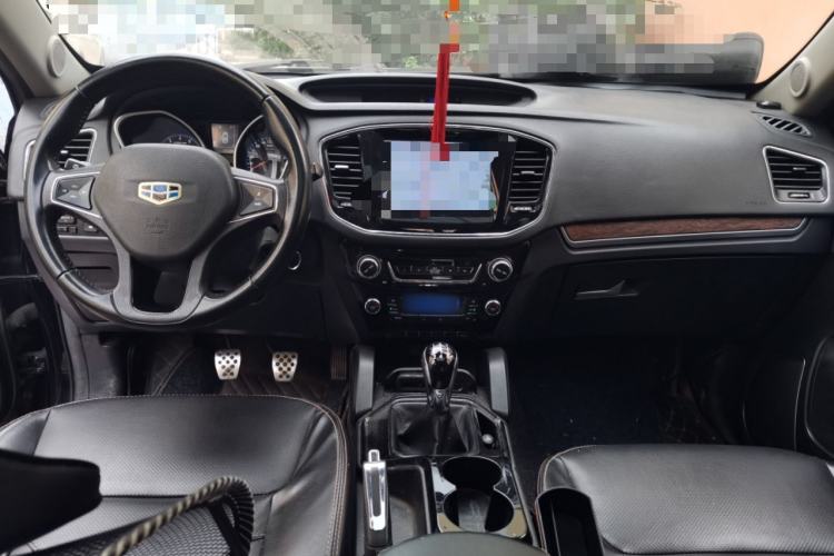 Used Geely Auto GX9 2014 2.4L Manual Two-Wheel Drive Luxury Version Center Console