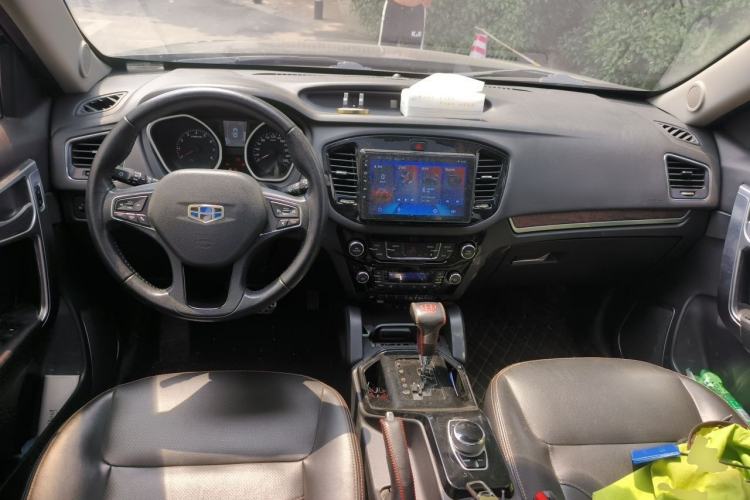 Used Geely Auto GX9 2014 2.4L Automatic Two-Wheel Drive Prestige Version Center Console