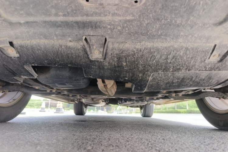 Used Geely Auto GX9 2014 2.4L Automatic Two-Wheel Drive Prestige Version Chassis Front