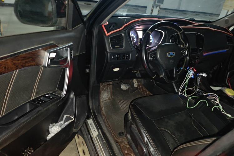 Used Geely Auto GX9 2014 2.4L Automatic Two-Wheel Drive Luxury Version Driver Seat
