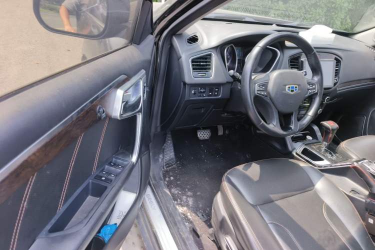 Used Geely Auto GX9 2014 2.4L Automatic Two-Wheel Drive Prestige Version Driver Seat