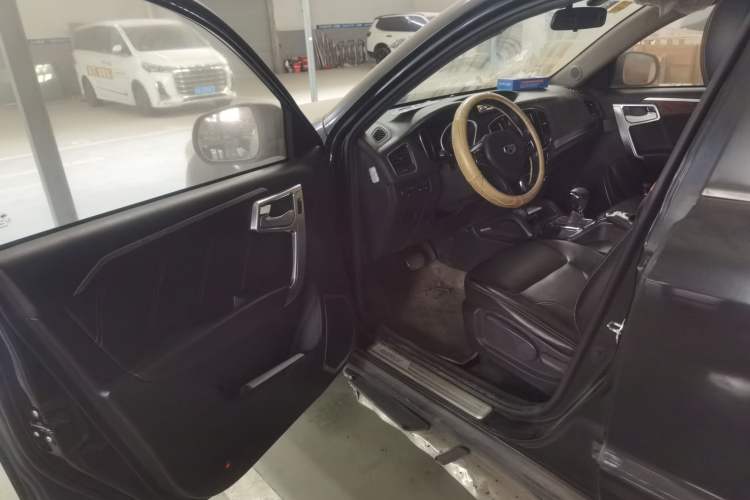 Used Geely Auto GX9 2014 2.4L Automatic Two-Wheel Drive Luxury Version Driver Seat