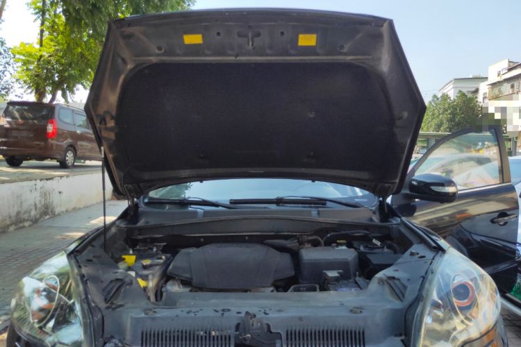 Used Geely Auto GX9 2014 2.4L Automatic Two-Wheel Drive Prestige Version Engine Bay