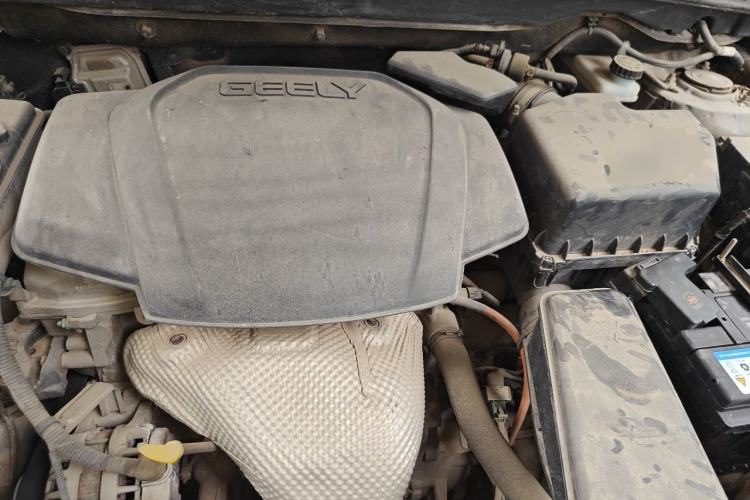 Used Geely Auto GX9 2014 2.4L Manual 4x4 Prestige Edition Engine Bay