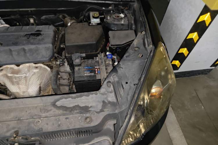 Used Geely Auto GX9 2014 2.4L Automatic Two-Wheel Drive Luxury Version Engine Bay Left