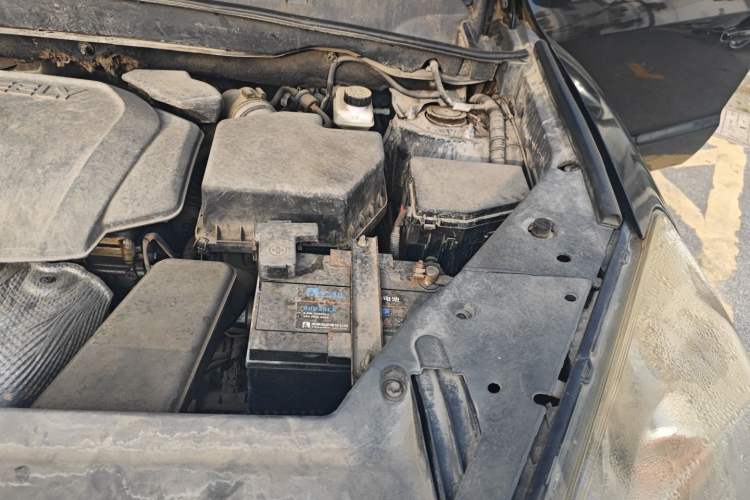 Used Geely Auto GX9 2014 2.4L Automatic Two-Wheel Drive Prestige Version Engine Bay Left