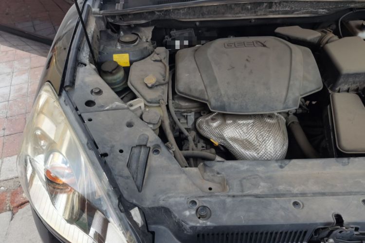 Used Geely Auto GX9 2014 2.4L Manual Two-Wheel Drive Luxury Version Engine Bay Right