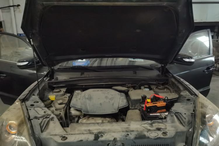Used Geely Auto GX9 2014 2.4L Automatic Two-Wheel Drive Luxury Version Engine Bay