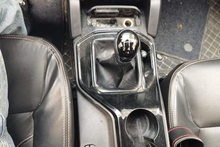 Used Geely Auto GX9 2014 2.4L Manual Two-Wheel Drive Luxury Version Gear Lever