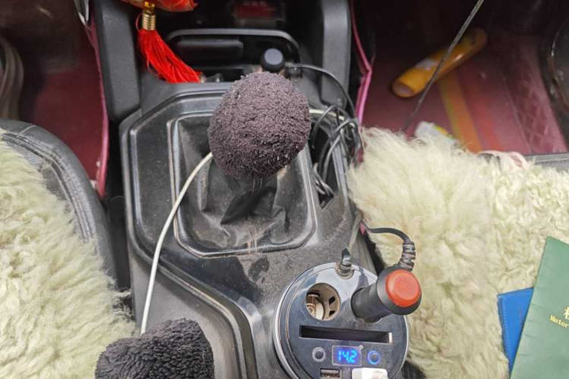 Used Geely Auto GX9 2014 2.4L Manual Two-Wheel Drive Luxury Version Gear Lever