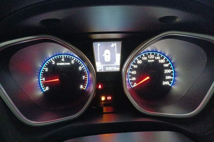 Used Geely Auto GX9 2014 2.4L Automatic Two-Wheel Drive Prestige Version Instrument Cluster