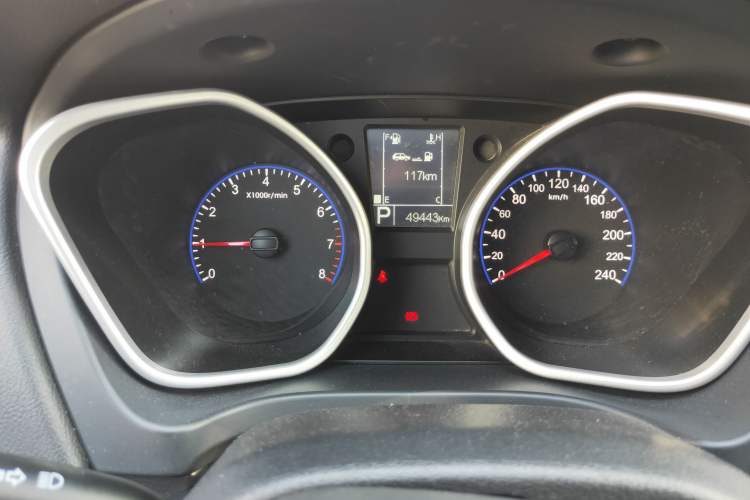 Used Geely Auto GX9 2014 2.4L Automatic Two-Wheel Drive Prestige Version Instrument Cluster