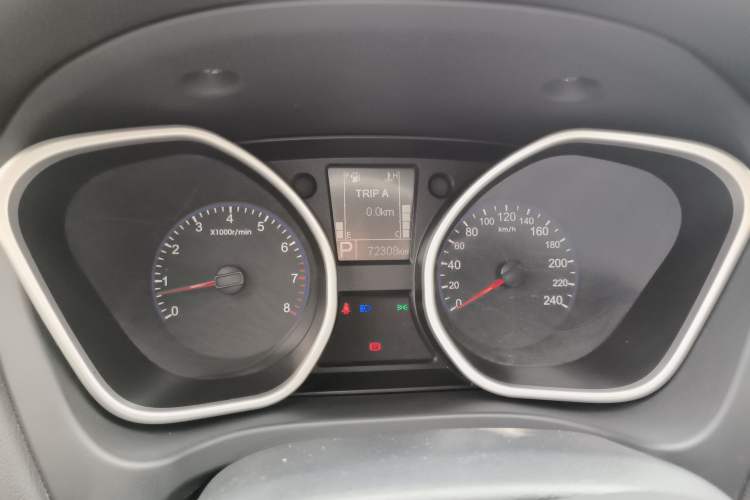 Used Geely Auto GX9 2014 2.4L Automatic Two-Wheel Drive Deluxe Model Instrument Cluster