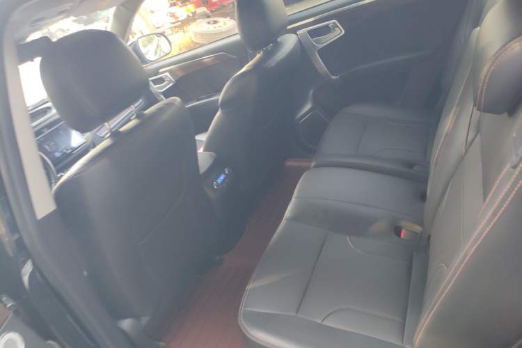Used Geely Auto GX9 2014 2.4L Automatic Two-Wheel Drive Luxury Version Interior 11