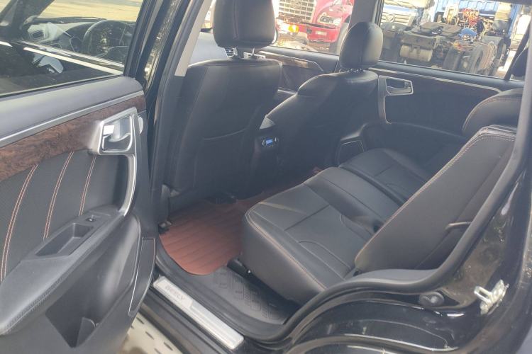 Used Geely Auto GX9 2014 2.4L Automatic Two-Wheel Drive Luxury Version Interior 3