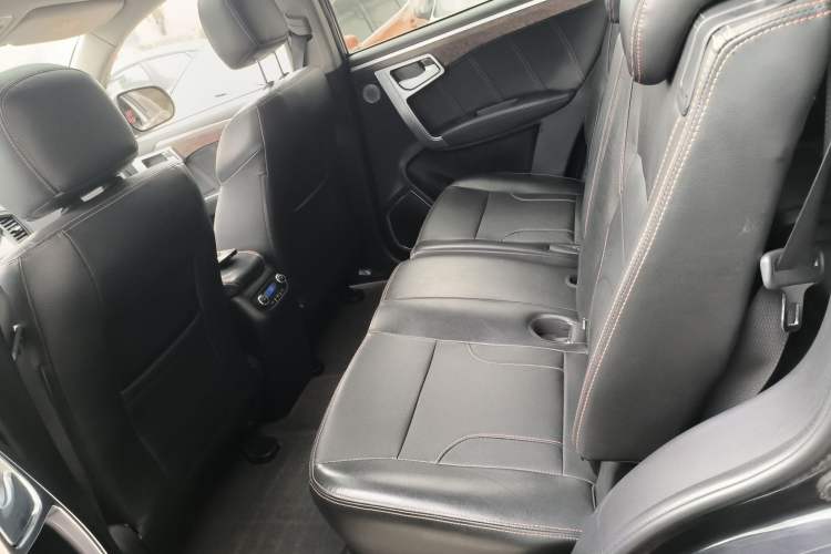 Used Geely Auto GX9 2014 2.4L Automatic Two-Wheel Drive Deluxe Model Left Rear Seat