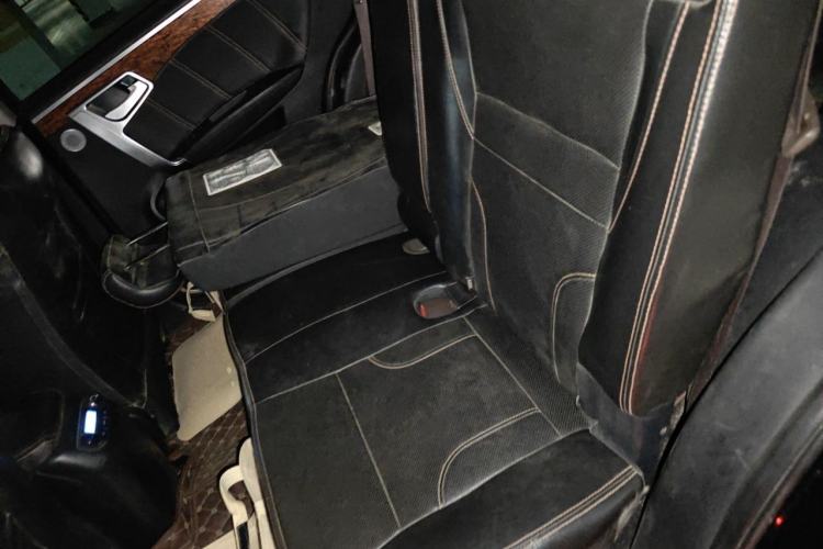 Used Geely Auto GX9 2014 2.4L Automatic Two-Wheel Drive Luxury Version Left Rear Seat