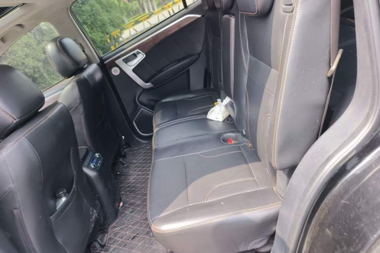 Used Geely Auto GX9 2014 2.4L Automatic Two-Wheel Drive Prestige Version Left Rear Seat