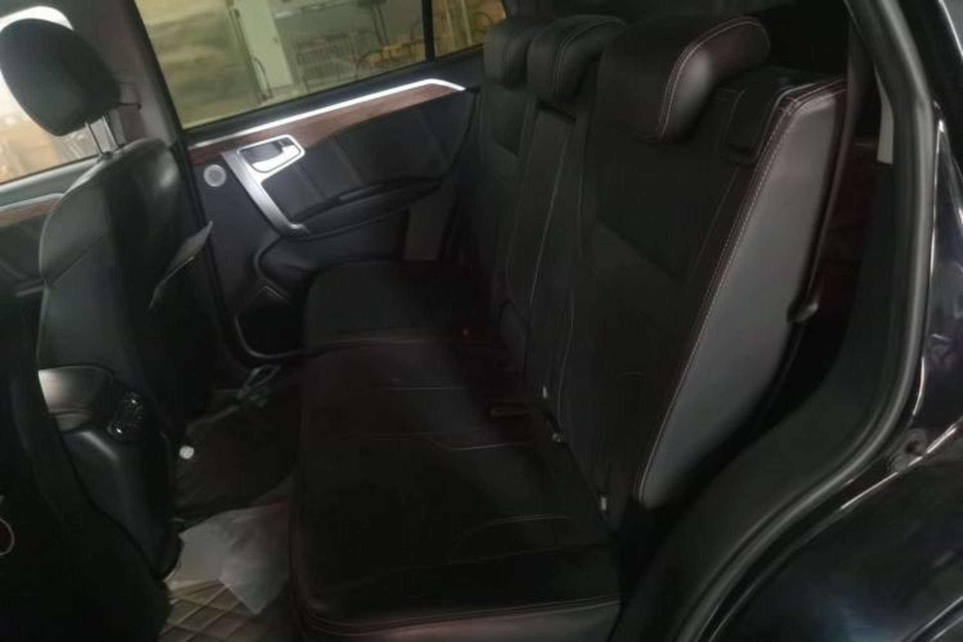 Used Geely Auto GX9 2014 2.4L Automatic Two-Wheel Drive Luxury Version Left Rear Seat