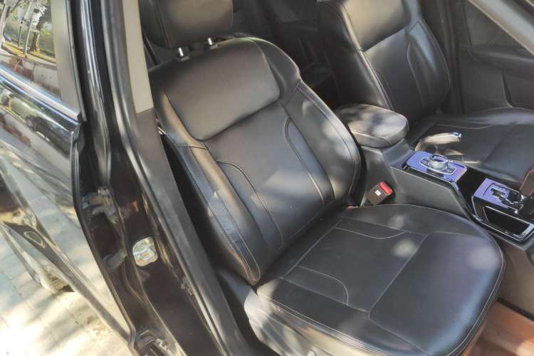 Used Geely Auto GX9 2014 2.4L Automatic Two-Wheel Drive Prestige Version Right Front Seat