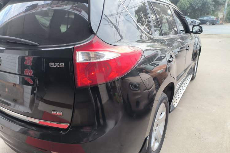 Used Geely Auto GX9 2014 2.4L Automatic Two-Wheel Drive Deluxe Model Right Rear Taillight