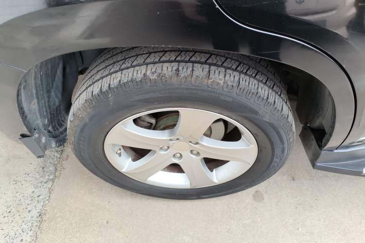 Used Geely Auto GX9 2014 2.4L Automatic Two-Wheel Drive Deluxe Model Right Rear Wheel Hub
