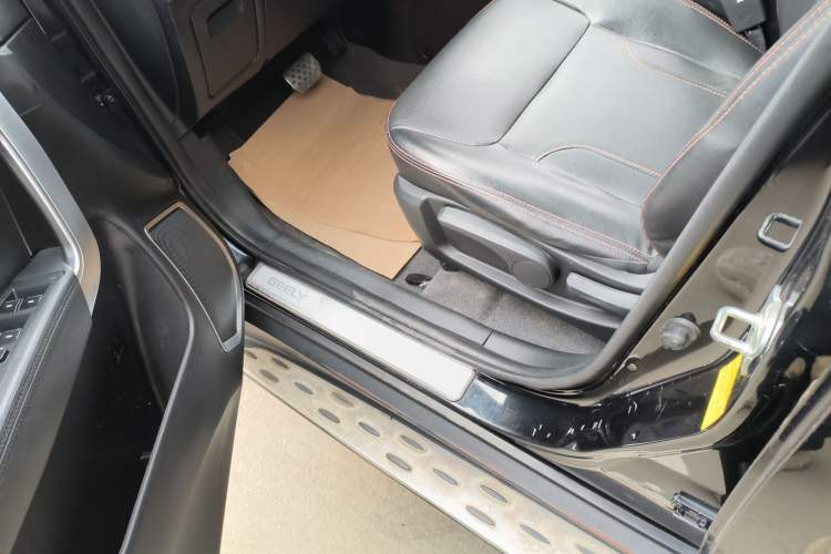Used Geely Auto GX9 2014 2.4L Automatic Two-Wheel Drive Deluxe Model Roof