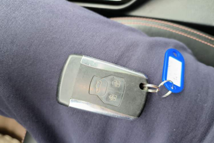Used Geely Auto GX9 2014 2.4L Automatic Two-Wheel Drive Deluxe Model Vehicle Key