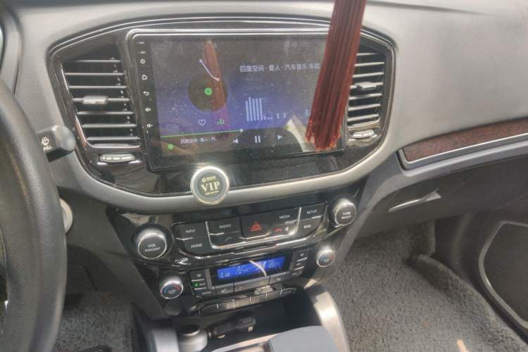 Used Geely Auto GX9 2014 2.4L Automatic Two-Wheel Drive Prestige Version Audio And AC Panel