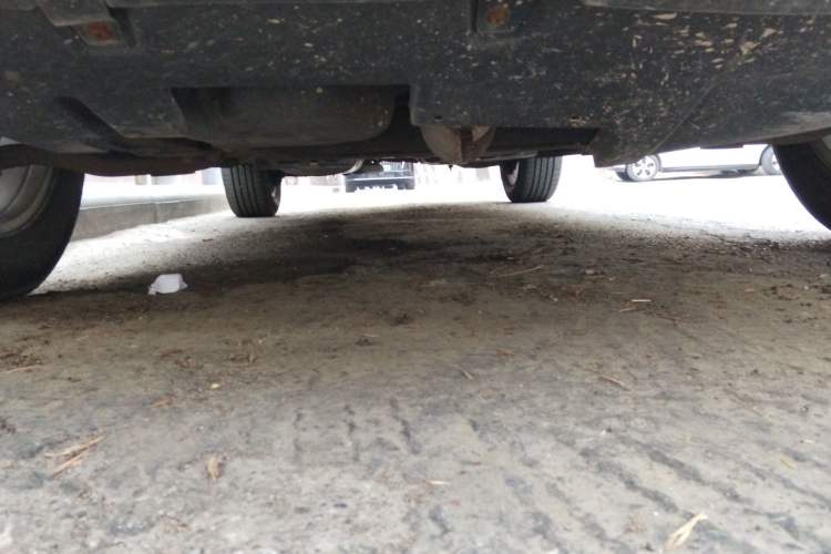 Used Geely Auto GX9 2014 2.4L Automatic Two-Wheel Drive Prestige Version Chassis Front