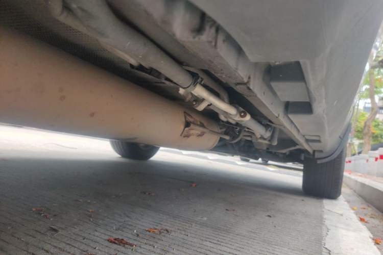 Used Geely Auto GX9 2014 2.4L Automatic Two-Wheel Drive Prestige Version Chassis Rear Right