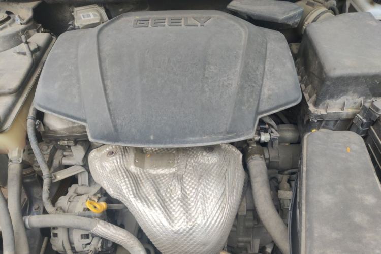Used Geely Auto GX9 2014 2.4L Automatic Two-Wheel Drive Prestige Version Engine Bay