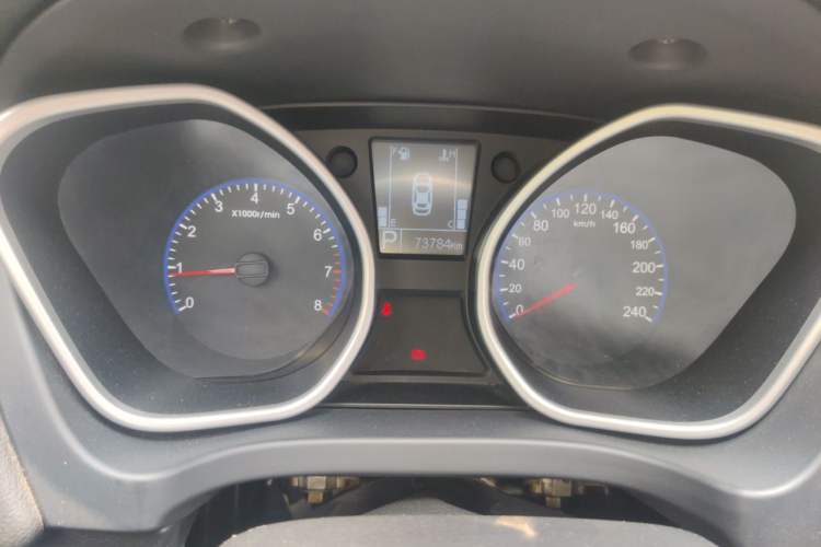 Used Geely Auto GX9 2014 2.4L Automatic Two-Wheel Drive Prestige Version Instrument Cluster