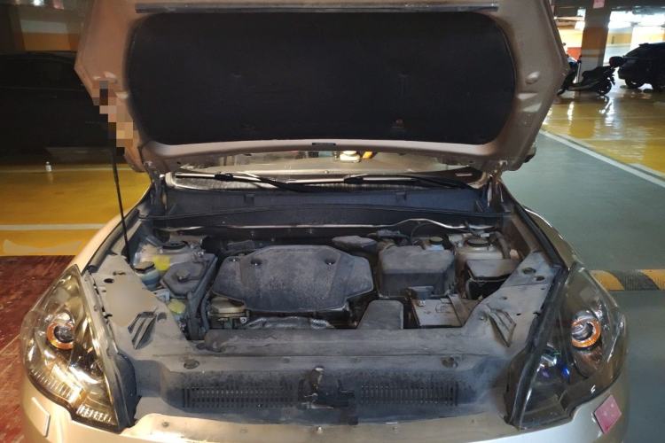 Used Geely Auto GX9 2014 2.4L Manual 4x4 Prestige Edition Engine Bay